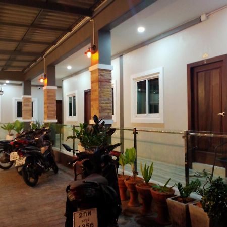 Ove Apartment Bang Saray Bang Sare Buitenkant foto